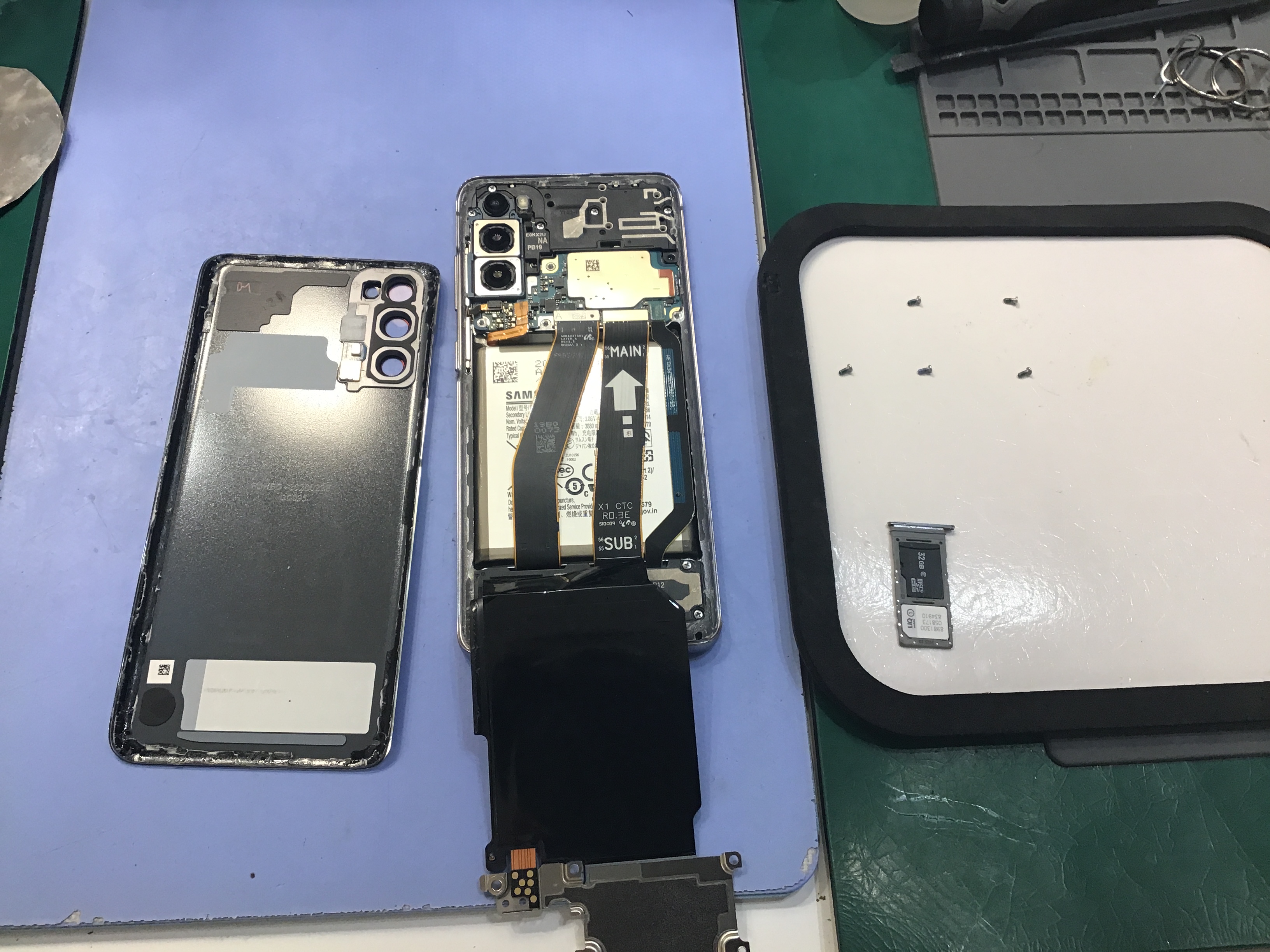 GalaxyS20のバッテリー交換ならデータそのまま修理可能なスマホ修理工房セレオ甲府店へ！